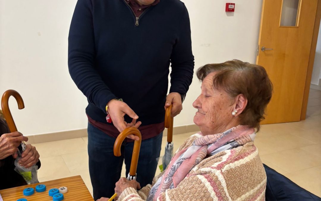 El alcalde visita el Centro de Día de Villanueva de los Castillejos